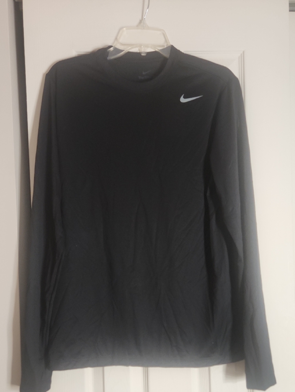 Nike Black Long-Sleeve Athletic Performance Shirt